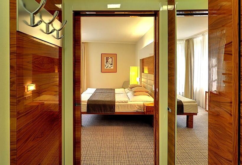 Номер Superior, St. Joseph Royal Regent