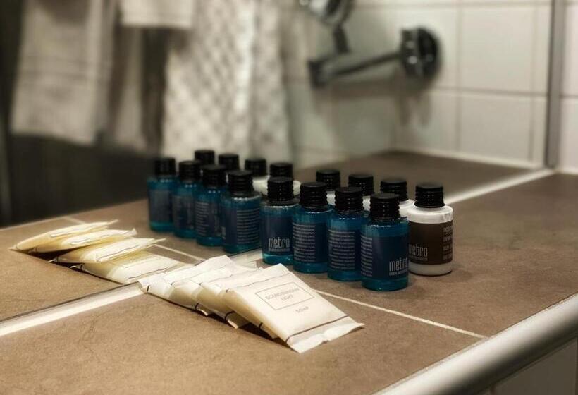 スーペリアファミリールーム, Villan