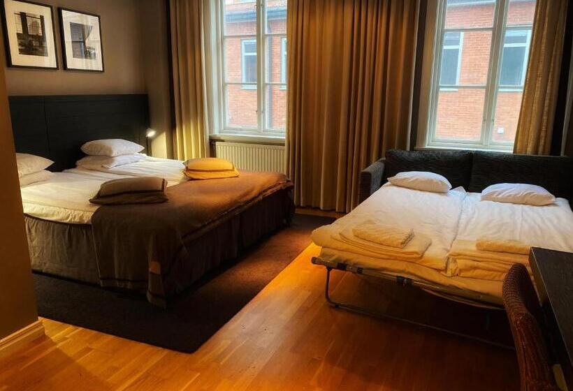 スーペリアファミリールーム, Villan