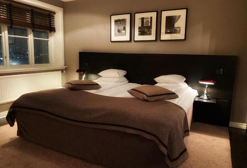 スーペリアースイート, Villan