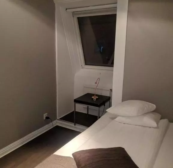 Standard-studio, Villan
