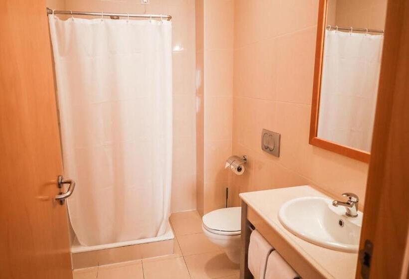 バルコニー付きスタンダードトリプルルーム, Vitoria