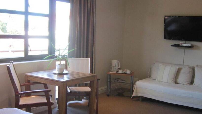 اتاق استاندارد با تخت بزرگ, La Roche Guest House