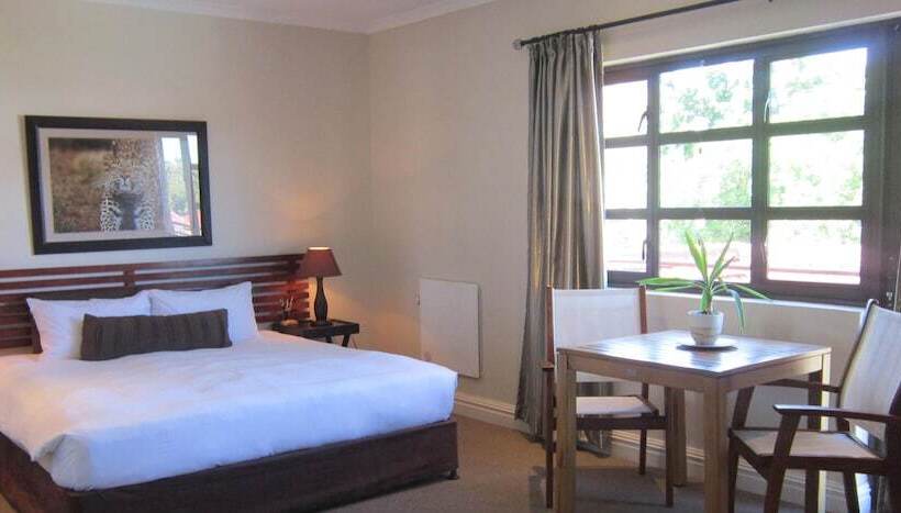 اتاق استاندارد با تخت بزرگ, La Roche Guest House