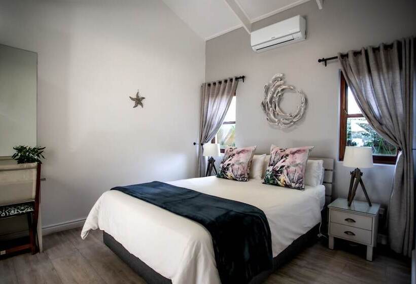 סוויטה, Sixteen Guest House On Main