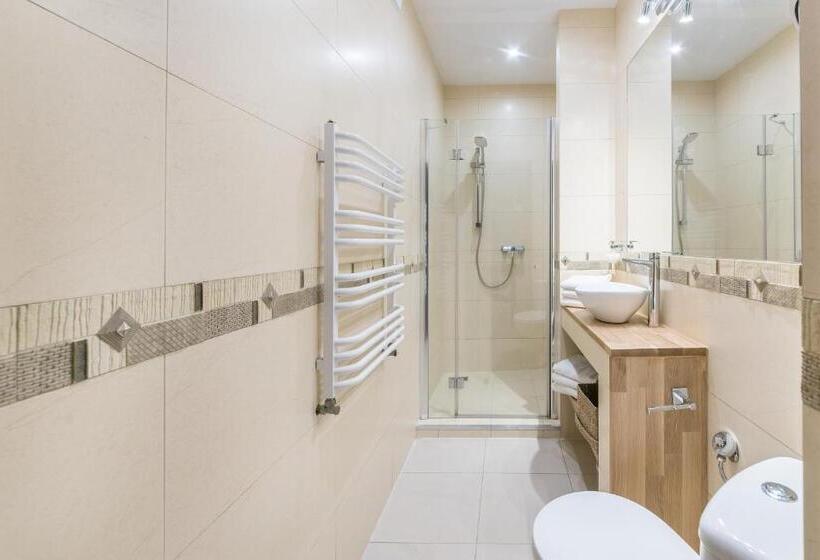 غرفة قياسية ثلاثية, Villa Gdynia