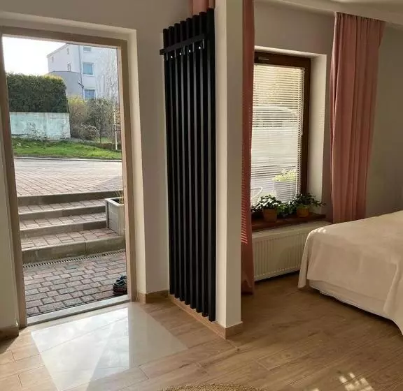ファミリーステューディオ, Villa Gdynia