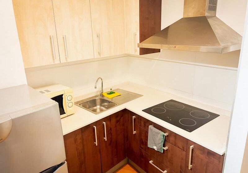 استودیوی استاندارد, Wave Apartments