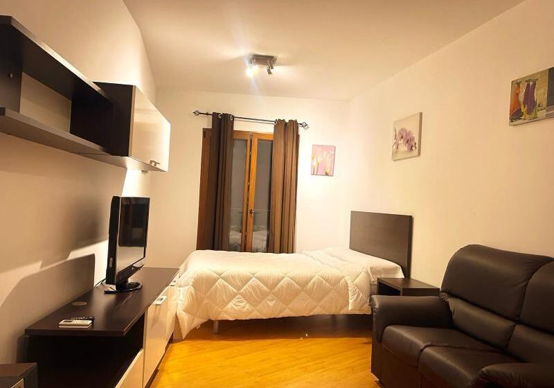 Escritório Estándar, Wave Apartments