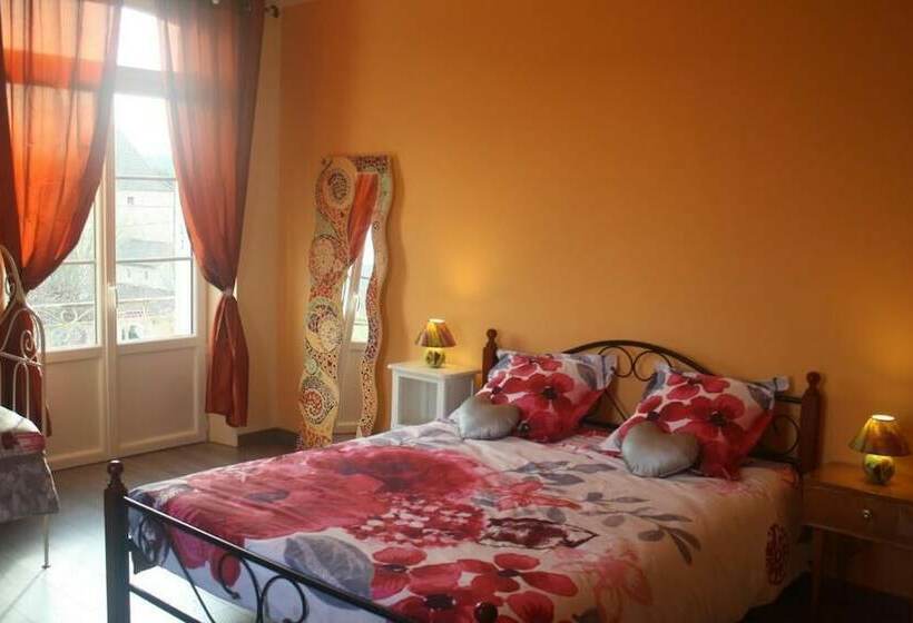 Семейный Номер Вид на Бассейн, Le Clos De La Salamandre