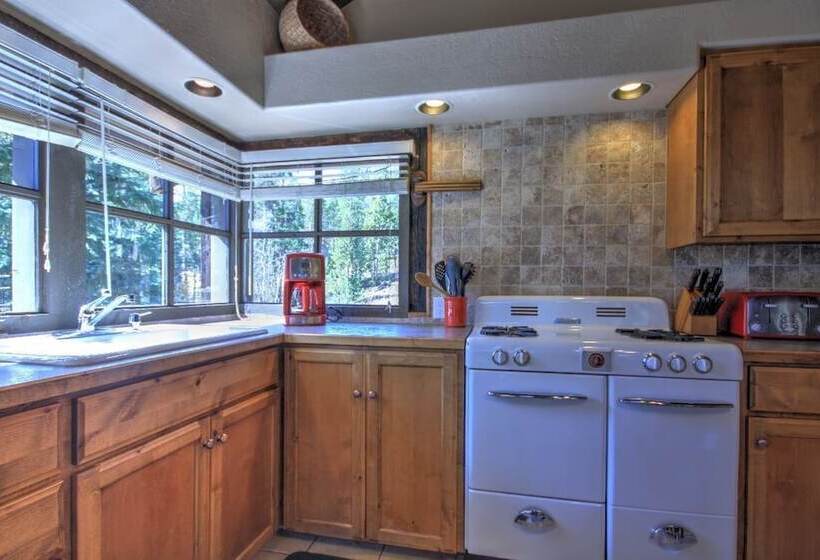 Хижина, Brecken Haus