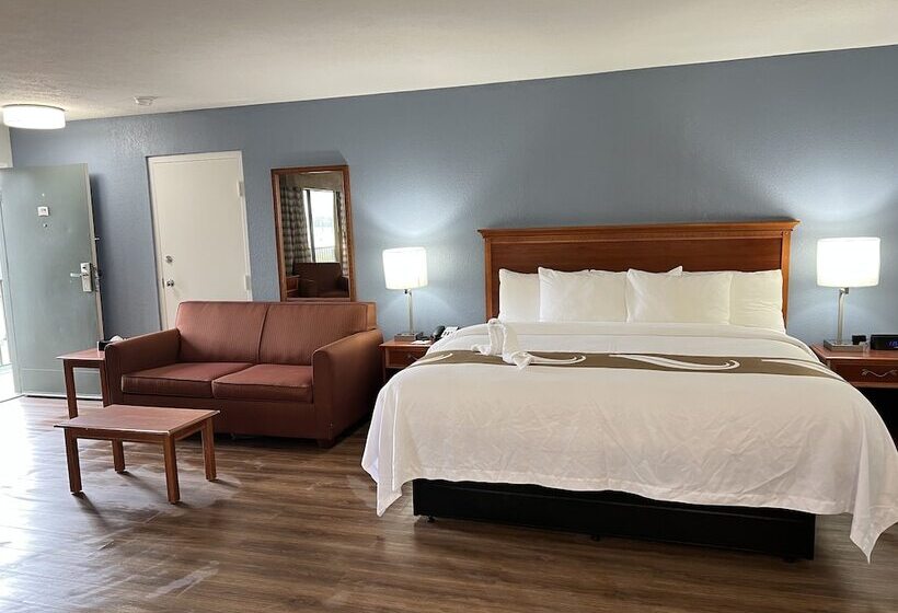 Suíte, Quality Inn  On The Lake Clarksvilleboydton
