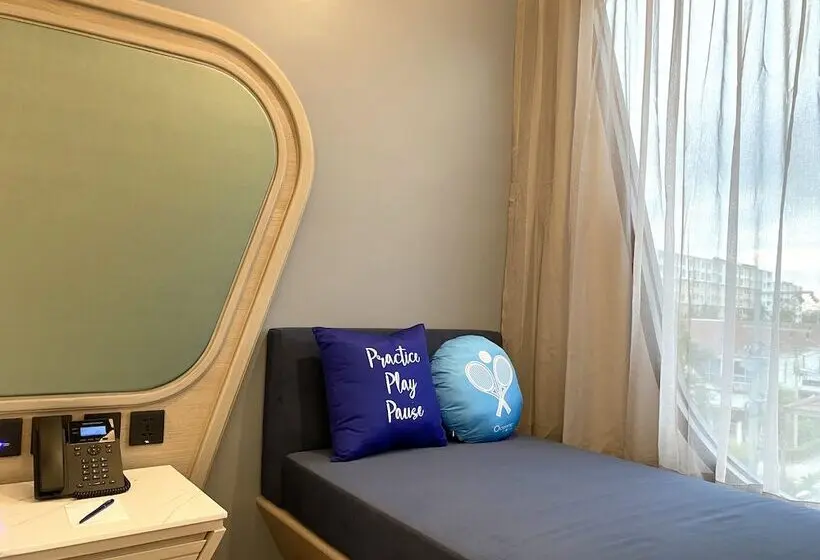 キングサイズベッドのデラックスルーム, The Oceanic Sportel Phuket   Sha Extra Plus