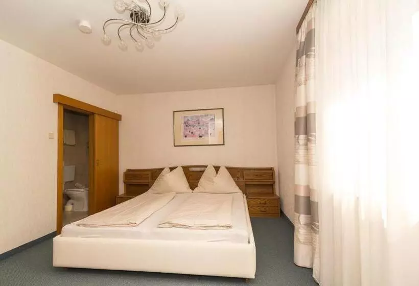 Perhehuone, Gästehaus Wulz Lesjak