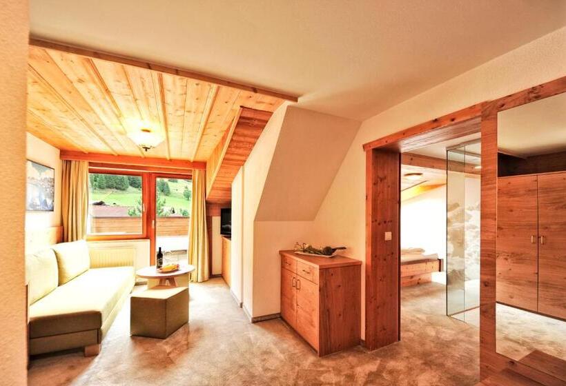 اتاق خانوادگی, Alpenhof Pitztal