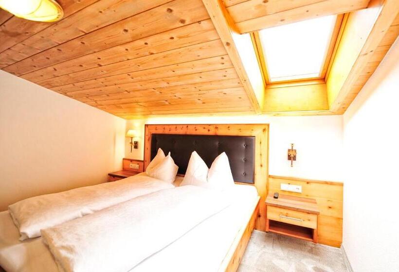 اتاق خانوادگی, Alpenhof Pitztal