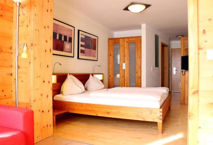 디럭스 주니어 스위트, Binggl