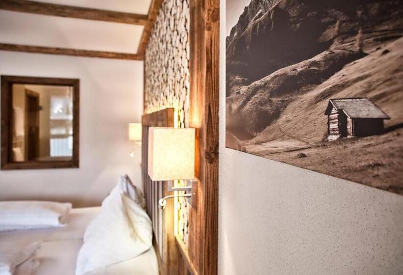 غرفة ديلوكس مزودة بشرفة, Heigenhauser Superior