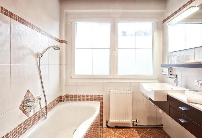 جناح عائلي, Heigenhauser Superior