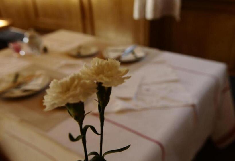 غرفة قياسية, Hoarachhof