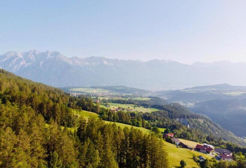 غرفة عائلية, Hoarachhof