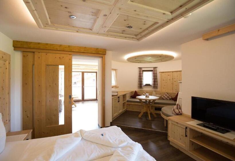 带阳台套房, Landhaus Schnöller