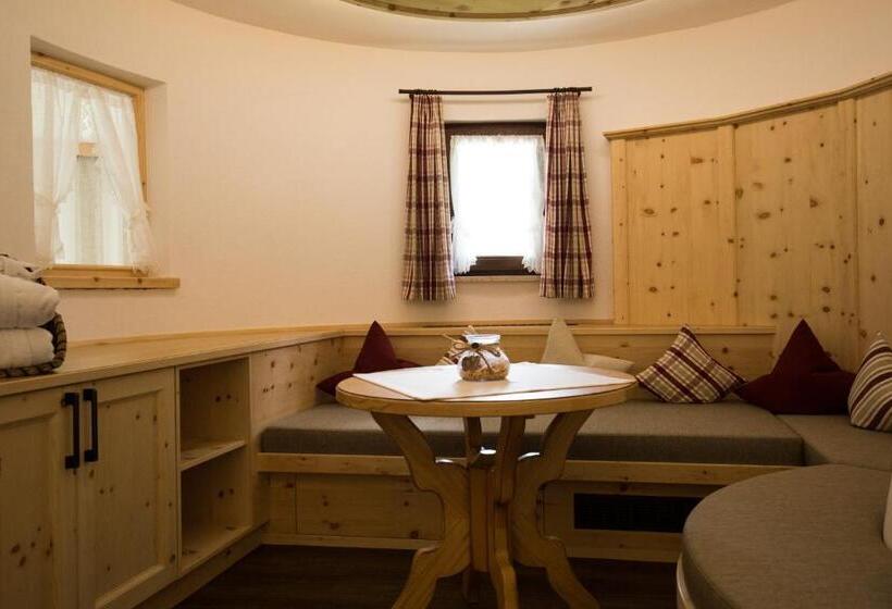 带阳台套房, Landhaus Schnöller