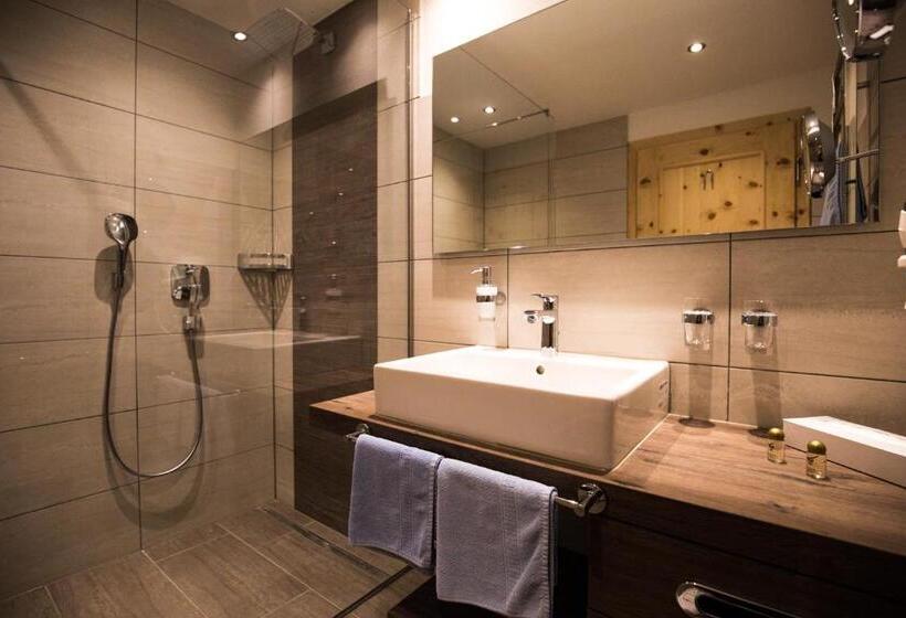 带阳台套房, Landhaus Schnöller