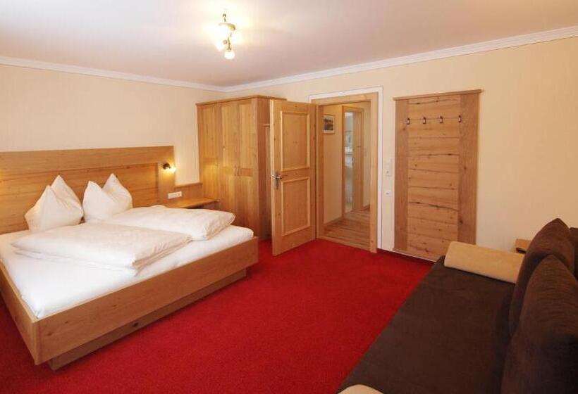 آپارتمان 2 خوابه, Moarbauer