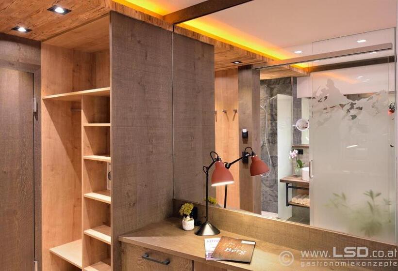 Номер Стандарт с Балконом, Berghotel Pointenhof