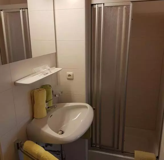 スタンダードルーム, Pension Garni Appartement Ortner
