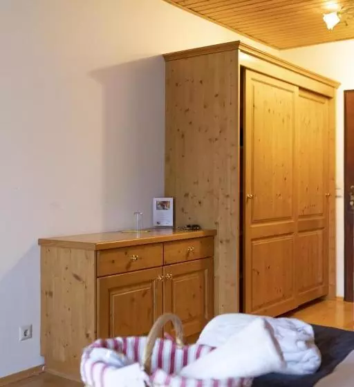 Standard Yhden Hengen Huone, Wellnesshotel Paradiesquelle