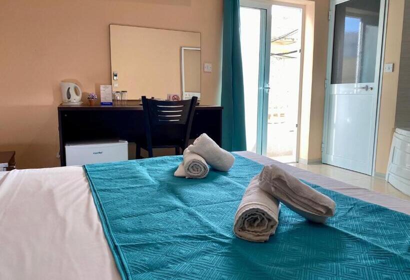 스탠다드 자쿠지 룸, Flamingo Hotel Malta