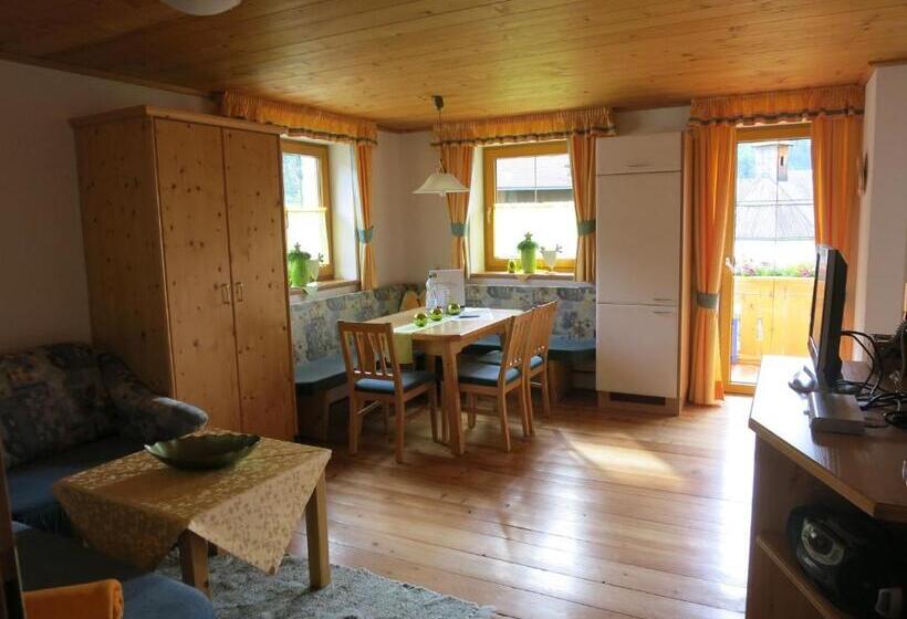 آپارتمان خانوادگی, Appartement Breitlehn