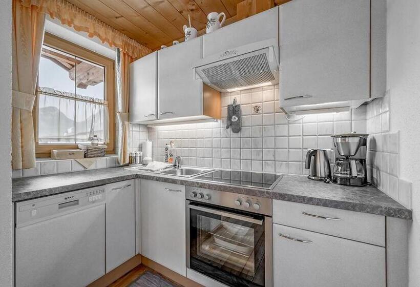 آپارتمان خانوادگی, Appartement Breitlehn