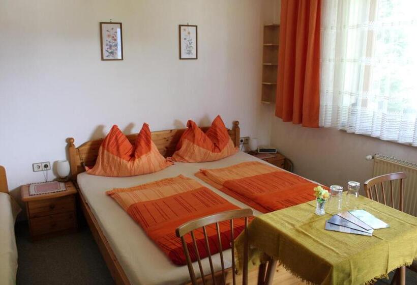 اتاق استاندارد سه نفره, Gästehaus Uggowitzer