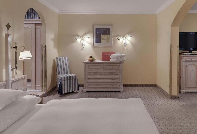 غرفة ديلوكس مطلة على حمام السباحة, Almesberger