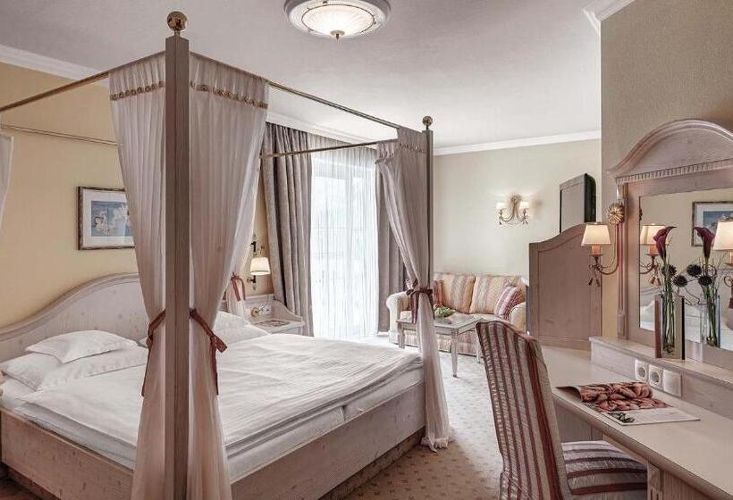 غرفة ديلوكس مطلة على حمام السباحة, Almesberger