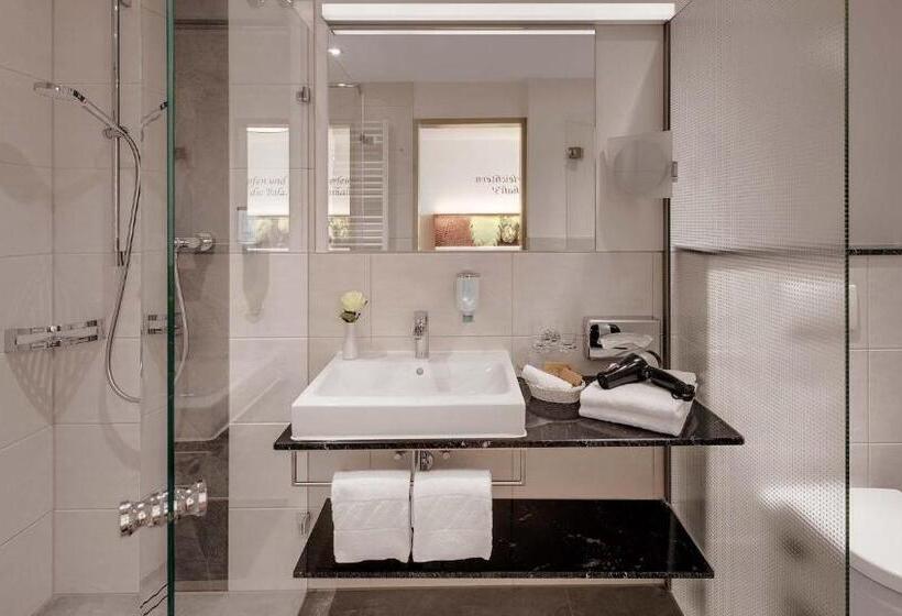 غرفة كمفورت مع بلكونة, Almesberger