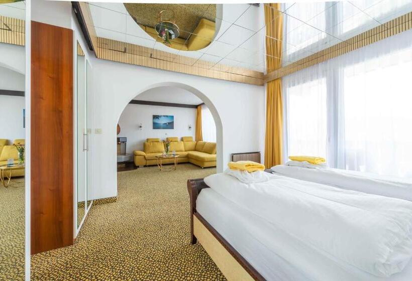 سوییت جونیور با بالکن, Bellevue