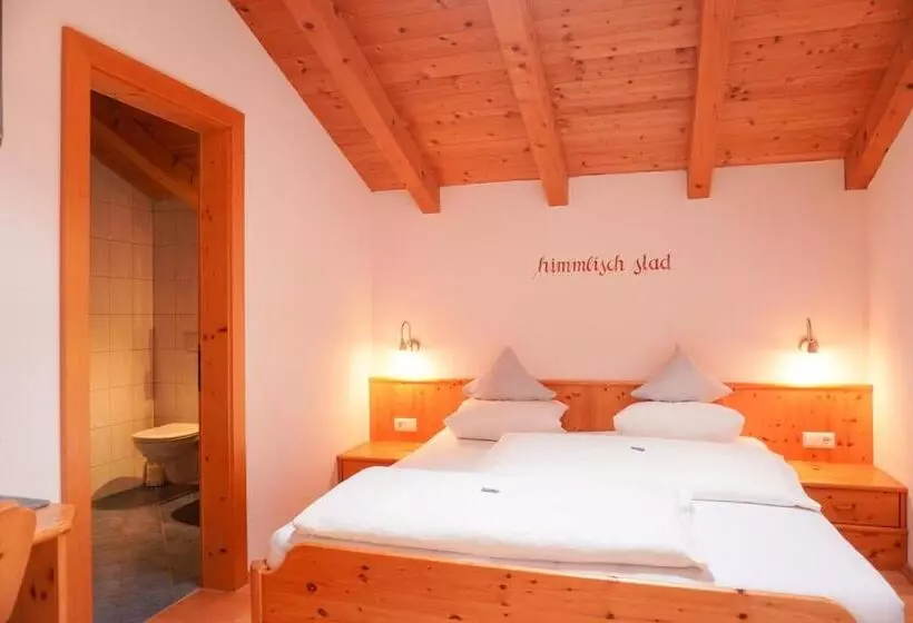 バルコニー付きスタンダードルーム, Naturhotel Berghof