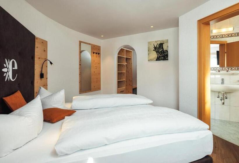 חדר סטנדרט עם מרפסת, Edelweiss Superior