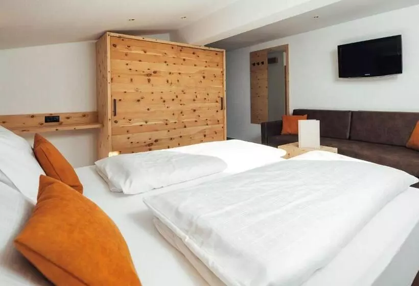 Deluxe-huone Parveke, Edelweiss Superior