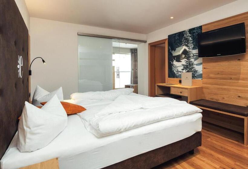 סוויטה משפחתית, Edelweiss Superior