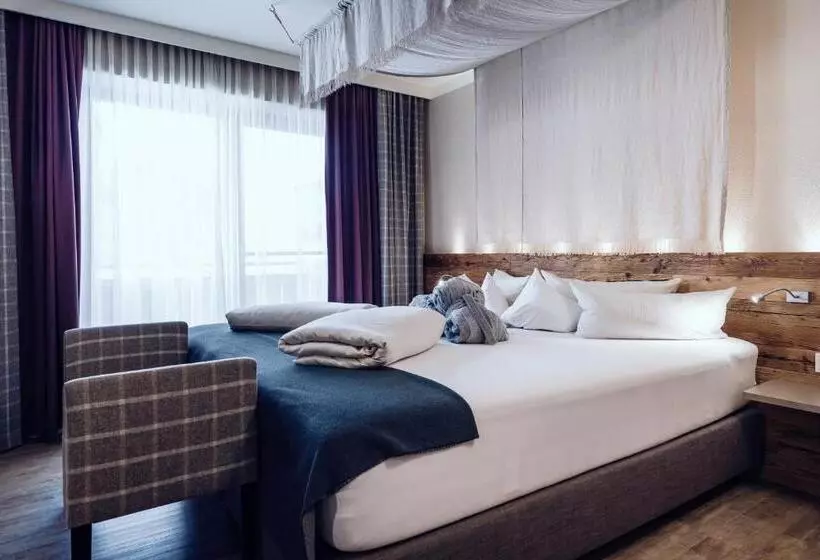 Sviitti Parveke, Familienresort Ellmauhof Das Echte All Inclusive
