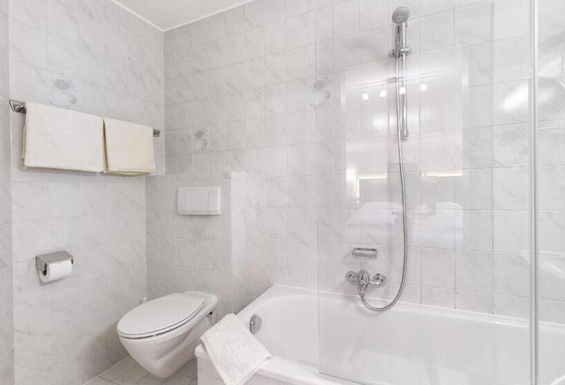 스탠다드 트리플 룸, Finkenbergerhof