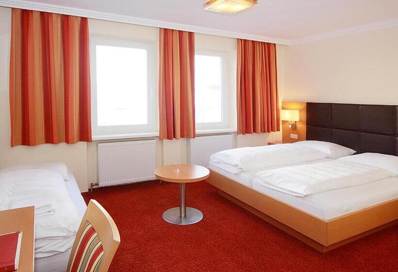 Номер Стандарт Трехместный, Goldener Adler