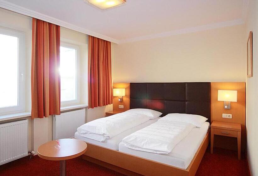 Номер Стандарт, Goldener Adler