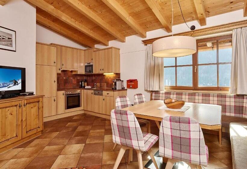 בית, 4 חדרי שינה, Grünwald Resort Sölden