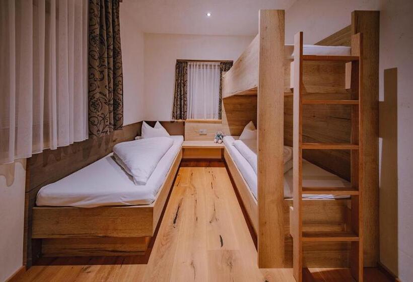 Семейный Номер Superior, Loisi S Boutique